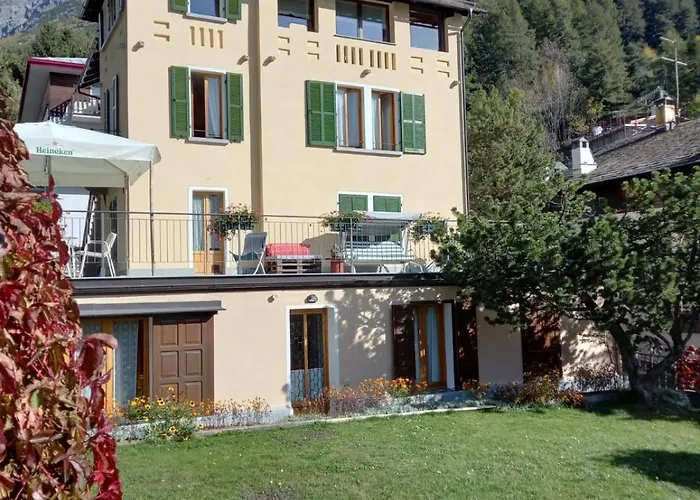 Via Monte Braulio 19 *