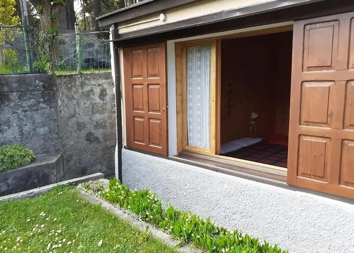 Via Monte Braulio 19 *